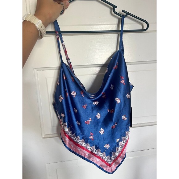 Tops - Women’s Silky Crop top